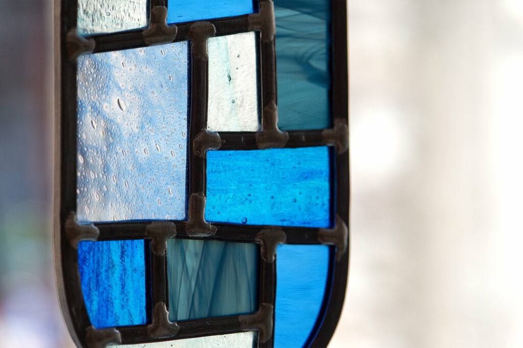Suspension bleue vitrail traditionnel